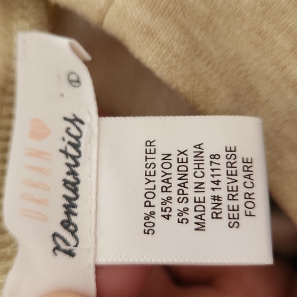 Urban Romantics - Picture 5 of 7